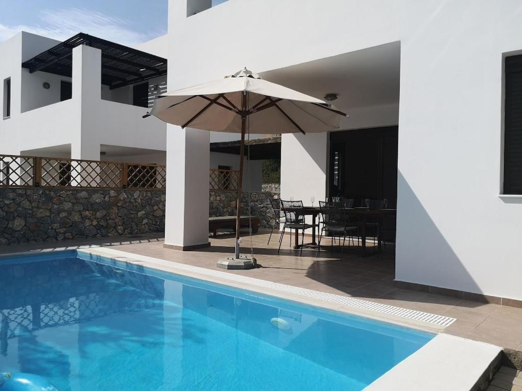 Feriehus 3 Bed In Village Lardos