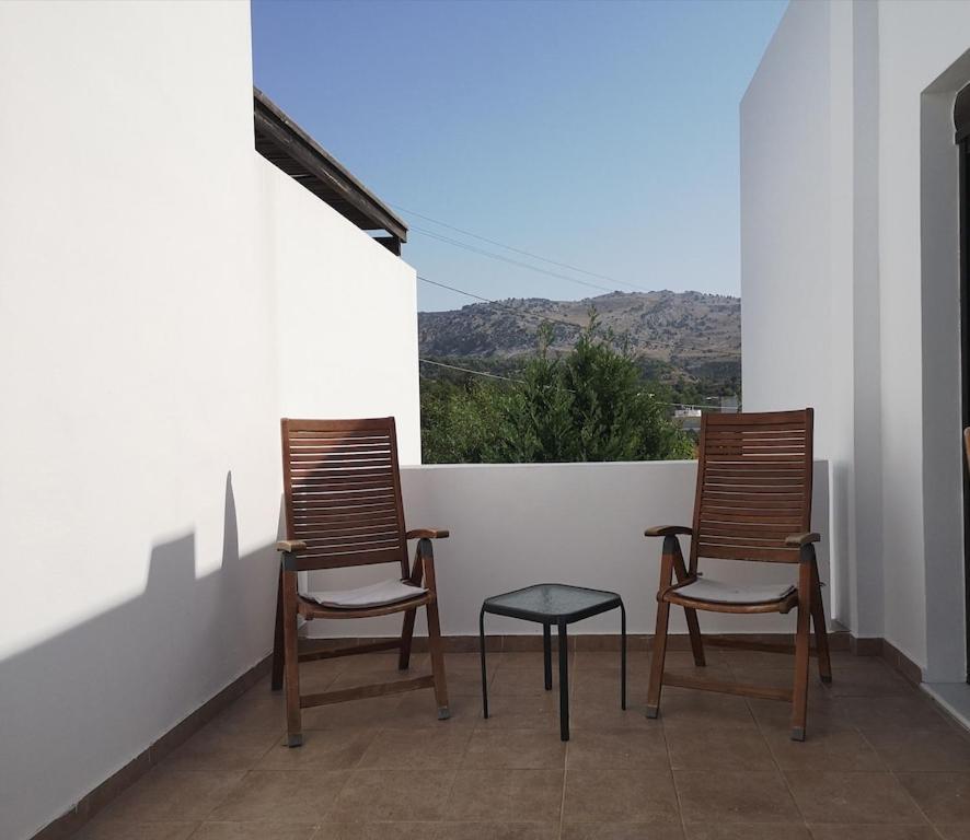 3 Bed In Village * Lardos