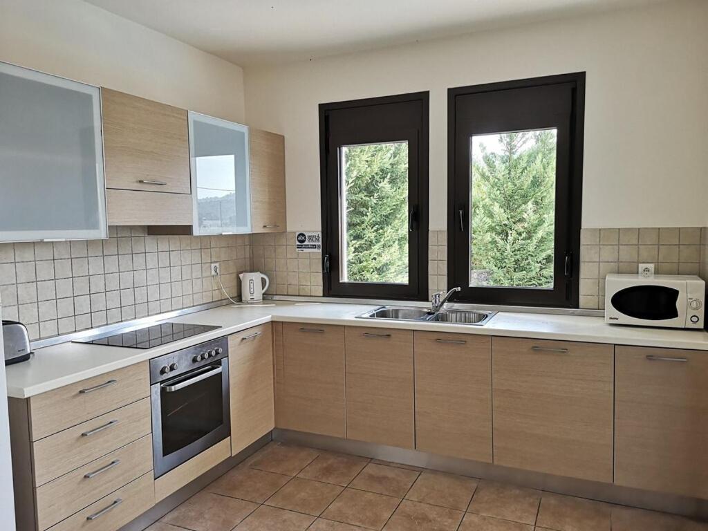 3 Bed In Village * Lardos